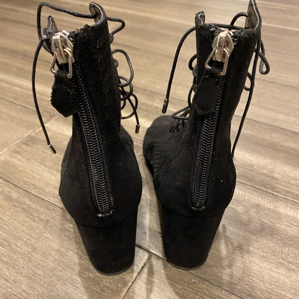 Size 6.5 Womens black open toe booties - Picture 6 of 9
